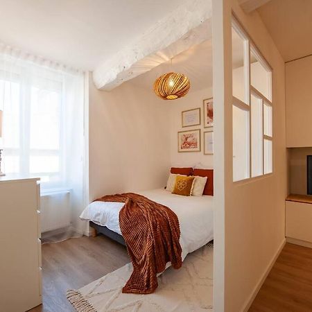 Le Cocoon - Appartement Dans Maison Du Xviieme Siecle Fougères Exterior foto