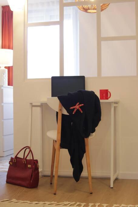Le Cocoon - Appartement Dans Maison Du Xviieme Siecle Fougères Exterior foto